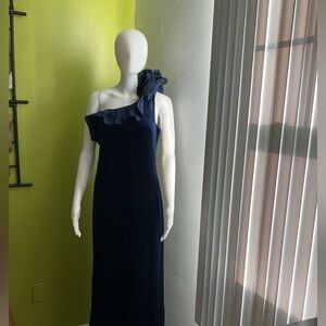 Teri Jon By Rickie Freeman Navy Blue Velvet Gown.  Size 14